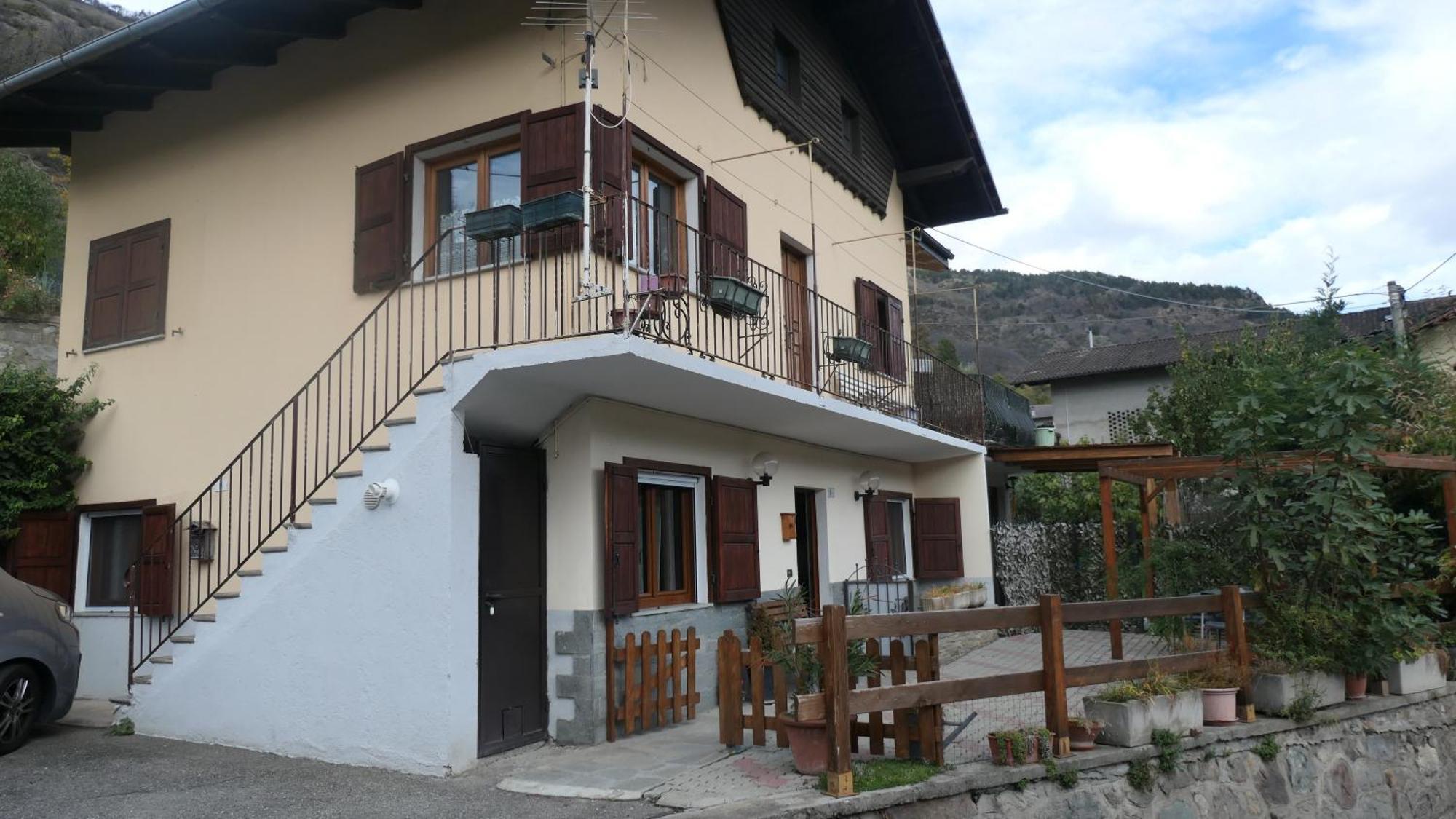 La Petite Maison Villa Aosta Buitenkant foto